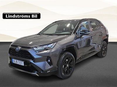 Grå Begagnad 2025 Toyota RAV4 Hybrid Style SUV | 489 900 kr (Marknadspris)