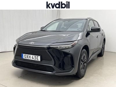 Svart Begagnad 2023 Toyota bZ4X Style SUV | 329 000 kr (Bra pris)