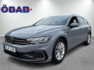 Begagnad VW Passat GTE 218 HK (160 kW) 2022 Grå Kombi