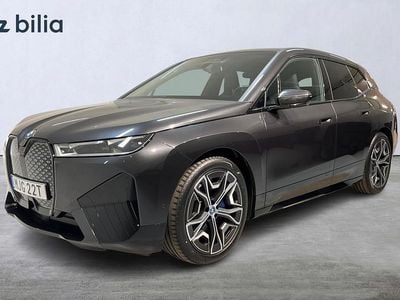 Begagnad BMW iX Comfort Edition 384 kW (523 HK) 2024 Grå SUV