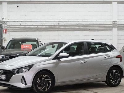 Begagnad Hyundai i20 Essential 84 HK (61 kW) 2022 Grå Halvkombi