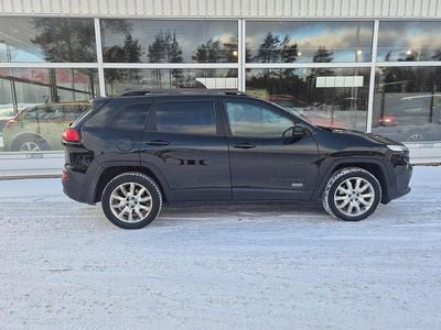 Svart Begagnad 2016 Jeep Cherokee SUV | 159 900 kr (Marknadspris)