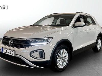 Grå Begagnad 2022 VW T-Roc Life SUV | 214 900 kr (Marknadspris)