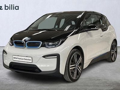 Begagnad BMW i3 Comfort Edition 135 kW (184 HK) 2022 Vit Halvkombi