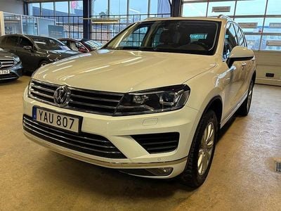 Vit Begagnad 2015 VW Touareg SUV | 238 900 kr (Marknadspris)