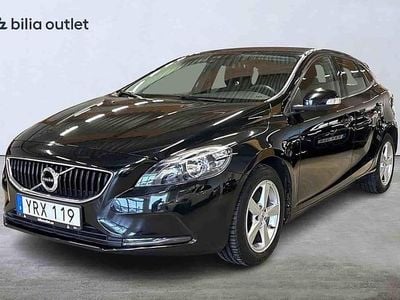 Begagnad Volvo V40 2018 Svart Halvkombi