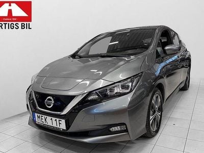 Begagnad Nissan Leaf N-Connecta 110 kW (150 HK) 2022 Grå Halvkombi