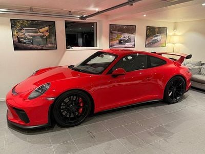 Röd Begagnad 2018 Porsche 991 | 1 599 000 kr