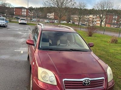 Begagnad 2004 Toyota Avensis Kombi | 8 000 kr (Superpris)