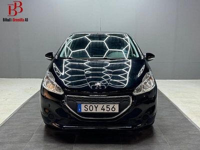 Svart Begagnad 2014 Peugeot 208 Halvkombi | 49 900 kr (Marknadspris)
