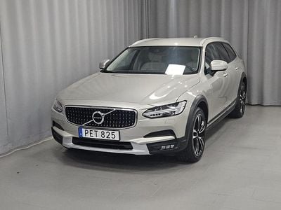 Begagnad Volvo V90 CC 2017 Brun Kombi