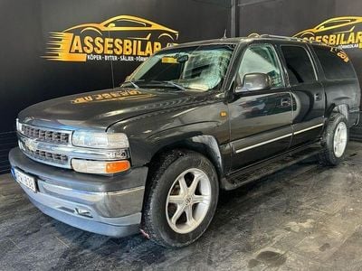 Grå Begagnad 2005 Chevrolet Suburban SUV | 99 900 kr