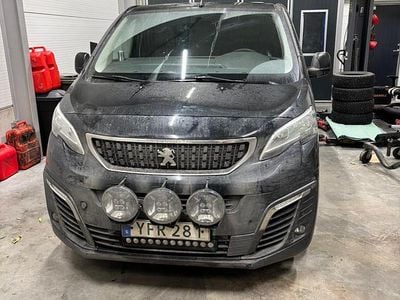 Svart Begagnad 2016 Peugeot Expert Van | 134 900 kr (Marknadspris)