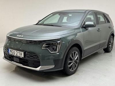 Begagnad Kia e-Niro 150 kW (204 HK) 2024 Mörkgrön SUV