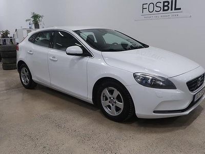 Vit Begagnad 2013 Volvo V40 Halvkombi | 89 900 kr (Marknadspris)