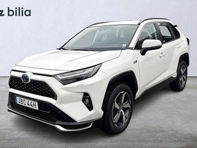 Vit Begagnad 2024 Toyota RAV4 Hybrid Active SUV | 469 900 kr (Marknadspris)