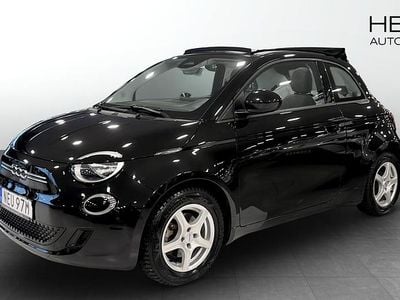 Svart Begagnad 2022 Fiat 500e Icon Halvkombi | 199 900 kr (Marknadspris)
