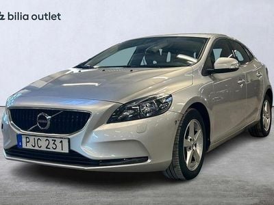 Silver Begagnad 2017 Volvo V40 Business Edition Halvkombi | 139 900 kr (Bra pris)