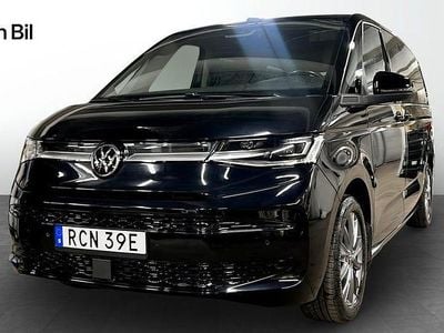 Svart Begagnad 2022 VW Multivan Life Van | 549 900 kr (Lite dyr)