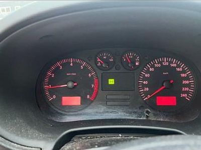 Begagnad 2001 Seat Leon Halvkombi | 15 000 kr