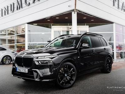 Svart Begagnad 2023 BMW X7 M Sport SUV | 1 059 000 kr