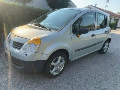 begagnad Renault Modus 1.4 / Låga Mil / 98 Hk