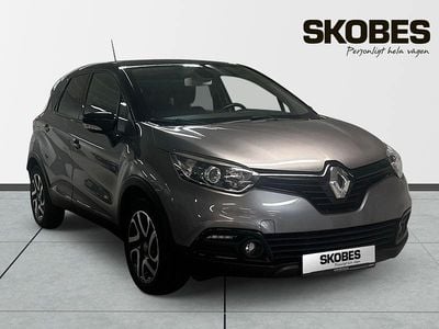 Flerfärgad Begagnad 2017 Renault Captur Dynamique SUV | 119 600 kr (Marknadspris)