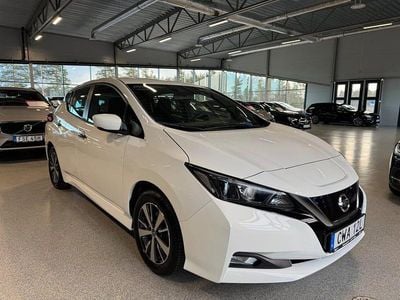 Vit Begagnad 2021 Nissan Leaf Acenta Halvkombi | 141 900 kr (Marknadspris)