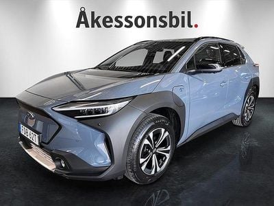 Grå Begagnad 2023 Subaru Solterra SUV | 459 900 kr (Marknadspris)