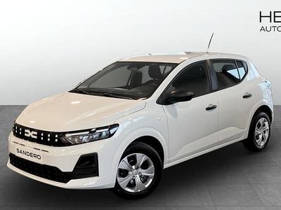 Snövit Ny 2025 Dacia Sandero Essentiel Halvkombi | 199 900 kr (Marknadspris)