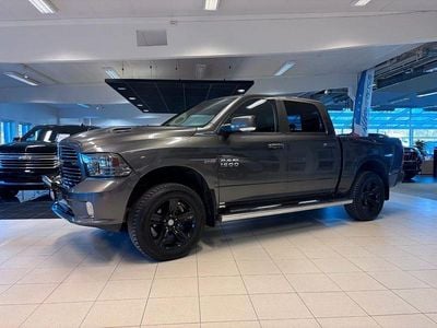 Mörkgrå (grå) Begagnad 2015 RAM 1500 Pickup | 361 250 kr (Dyr)