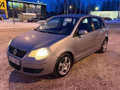 Begagnad VW Polo 80 HK (58 kW) 2008 Halvkombi