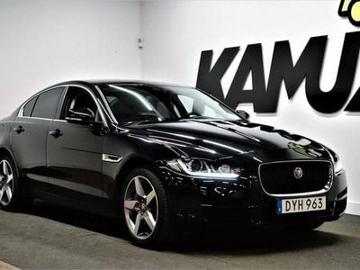 Svart Begagnad 2017 Jaguar XE Prestige Sedan | 259 800 kr (Dyr)