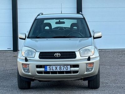 Begagnad Toyota RAV4 126 HK (92 kW) 2001 Gul SUV