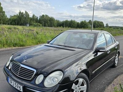 Mercedes E320