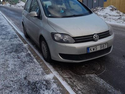 Begagnad VW Golf Plus Cross 105 HK (77 kW) 2011 Minibuss