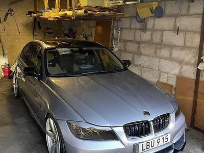 Begagnad BMW 320 163 HK (119 kW) 2011 Blå Sedan