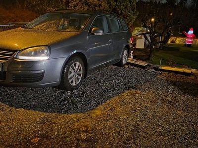 Begagnad VW Golf VI 140 HK (102 kW) 2008 Halvkombi