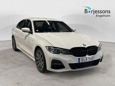 Vit Begagnad 2021 BMW 330 M Sport Sedan | 319 000 kr