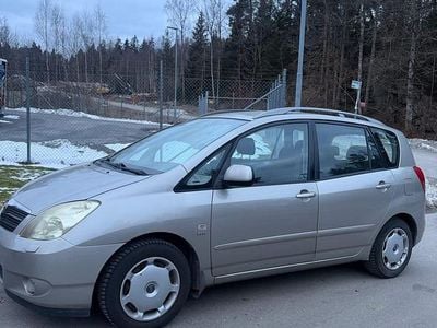 Begagnad 2004 Toyota Corolla Verso Minibuss | 28 500 kr (Bra pris)