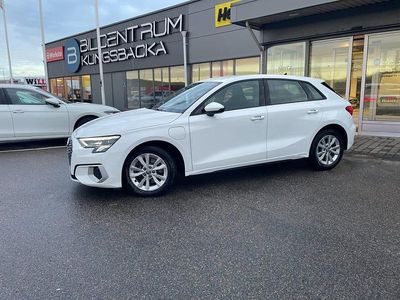 Vit Begagnad 2022 Audi A3 SUV | 299 900 kr