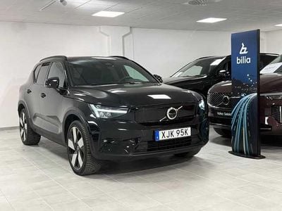 Svart Begagnad 2023 Volvo XC40 Ultimate SUV | 389 900 kr (Marknadspris)