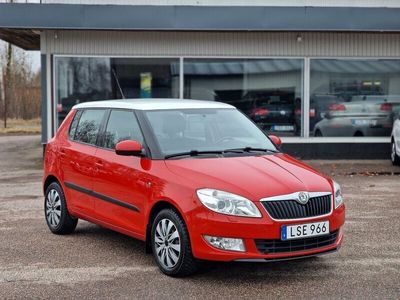 begagnad Skoda Fabia 1.2 TSI Ny Servad- Parkeringssensorer - S&V däck