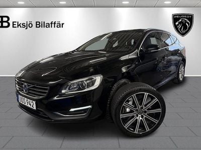 Svart Begagnad 2017 Volvo V60 Summum Kombi | 199 500 kr (Marknadspris)