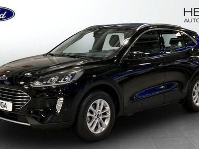 Svart Begagnad 2022 Ford Kuga Titanium SUV | 269 900 kr (Marknadspris)