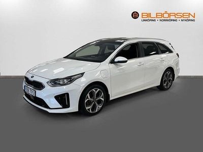 Begagnad Kia Ceed Sportswagon Advance 105 HK (77 kW) 2021 Vit Kombi