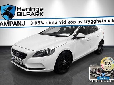 Vit Begagnad 2015 Volvo V40 Halvkombi | 139 995 kr (Marknadspris)