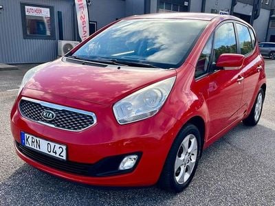 Begagnad Kia Venga Comfort 90 HK (66 kW) 2010 Röd Halvkombi