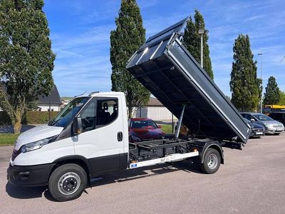 Begagnad Iveco Daily 180 HK (132 kW) 2023 Flerfärgad (vit) Van