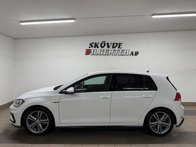 Vit Begagnad 2017 VW Golf VII R-line Halvkombi | 204 900 kr (Dyr)